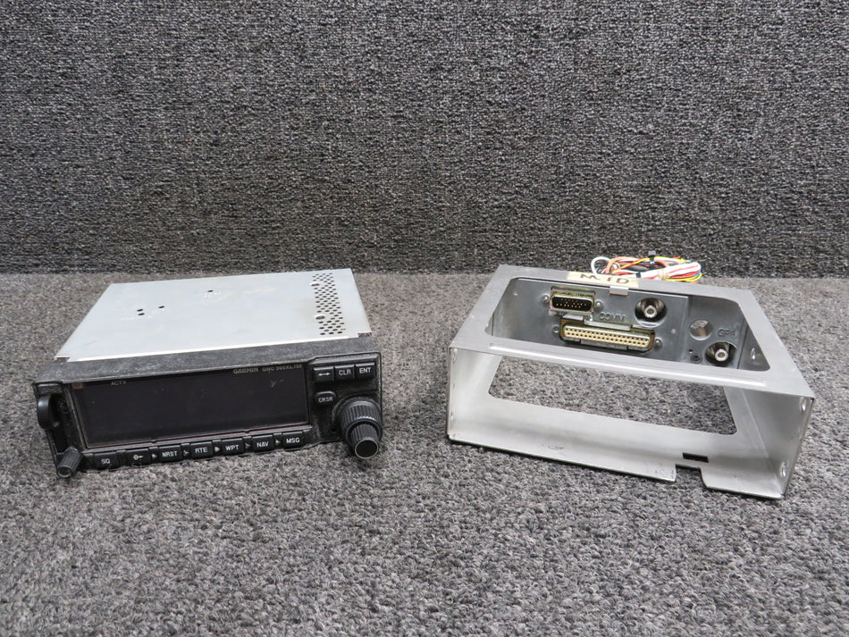 011-00433-00 Garmin GNC-300XL GPS-Com Radio with Tray (Volts: 14)