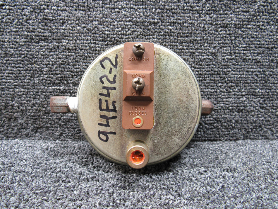 94E42-2 Beechcraft 58 Cabin Heater Combustion Air Pressure Switch