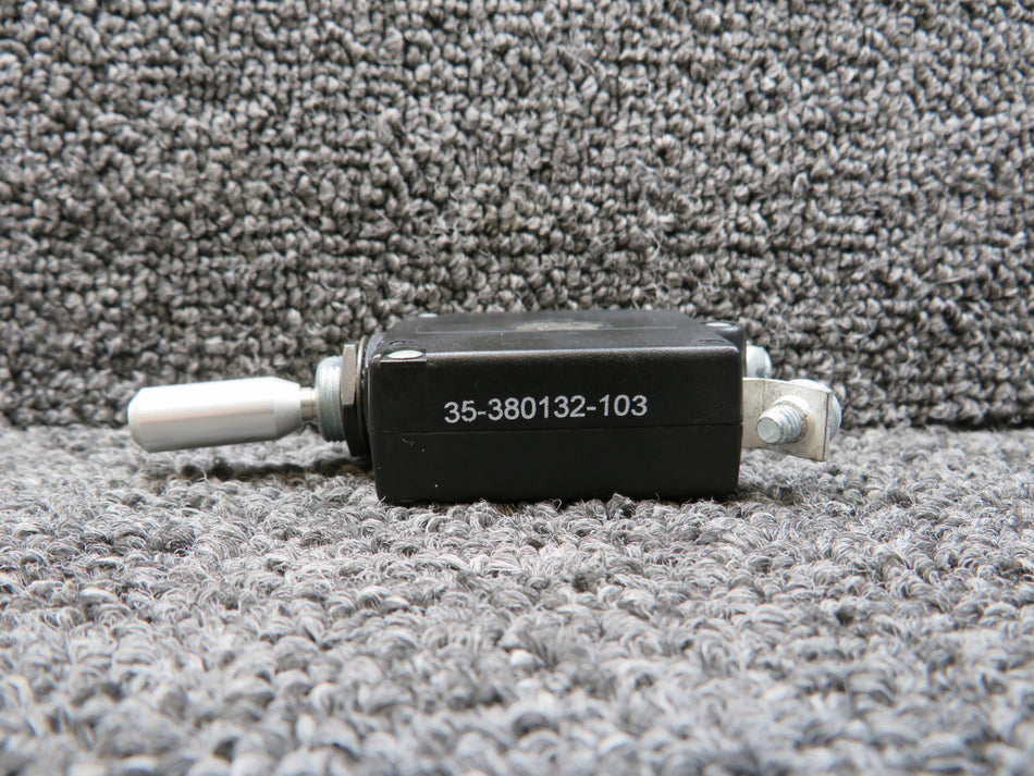 W31-X1020-10 (Alt: 35-380132-103) Tyco Toggle Switch (250VAC, 50VDC, Amps: 10)