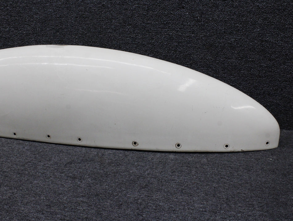 62090-001 (Use: 62090-015) Piper PA28-140 Wing Tip Assembly RH