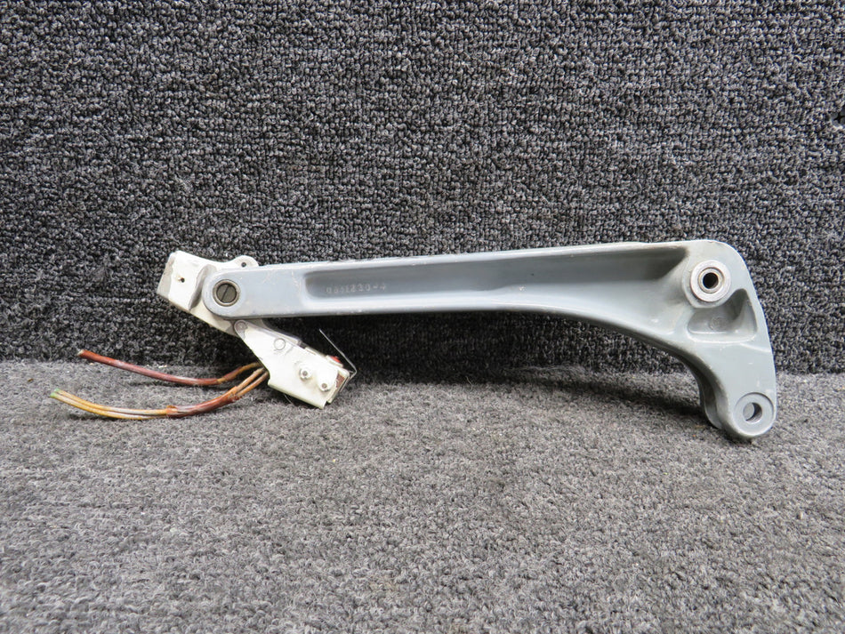 5041001-2 Cessna Main Landing Gear Bellcrank Assembly with Link RH