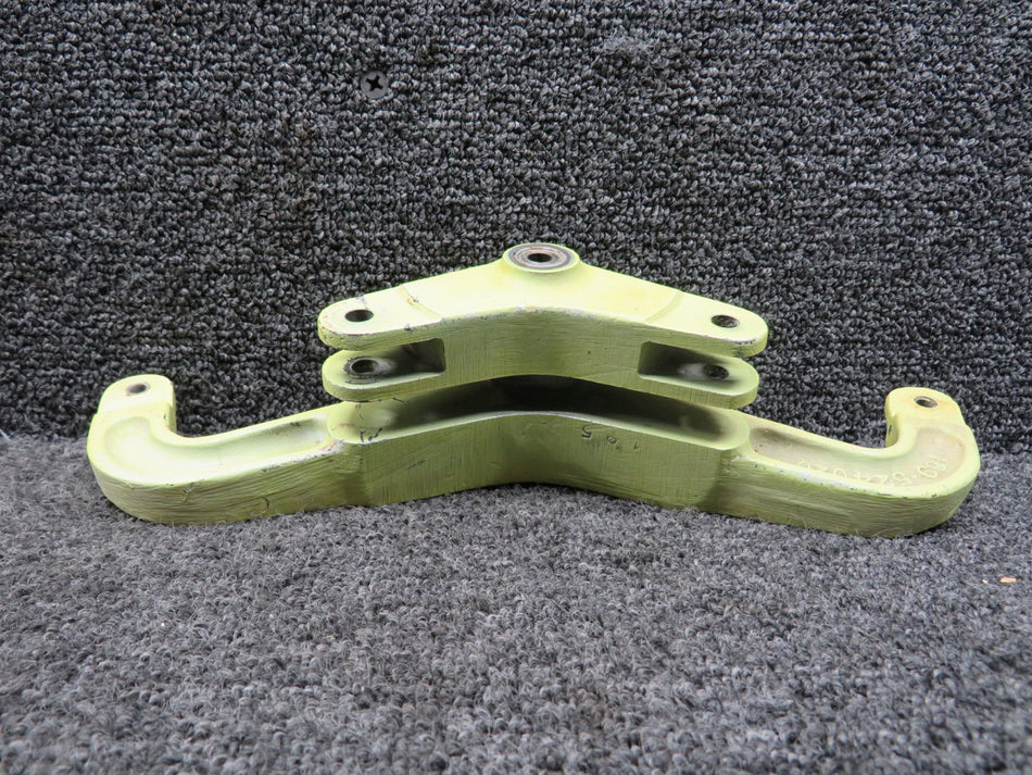 169-524020-3 Beechcraft C23 Aileron Control Arm RH
