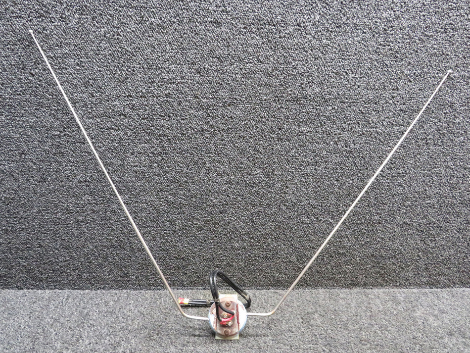 19109-000 (Use: 451-802) Piper PA24-250 Receiving Antenna with Mount