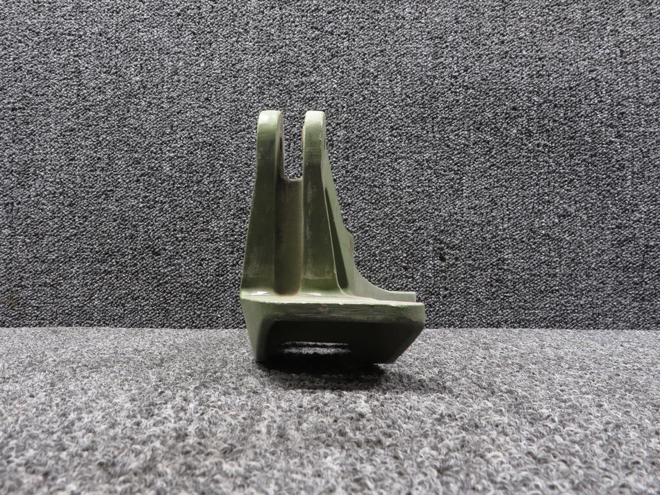 115-440031-2 (Use: 115-440031-4) Beech KA-100B Horiz Hinge Point Bracket Assy RH