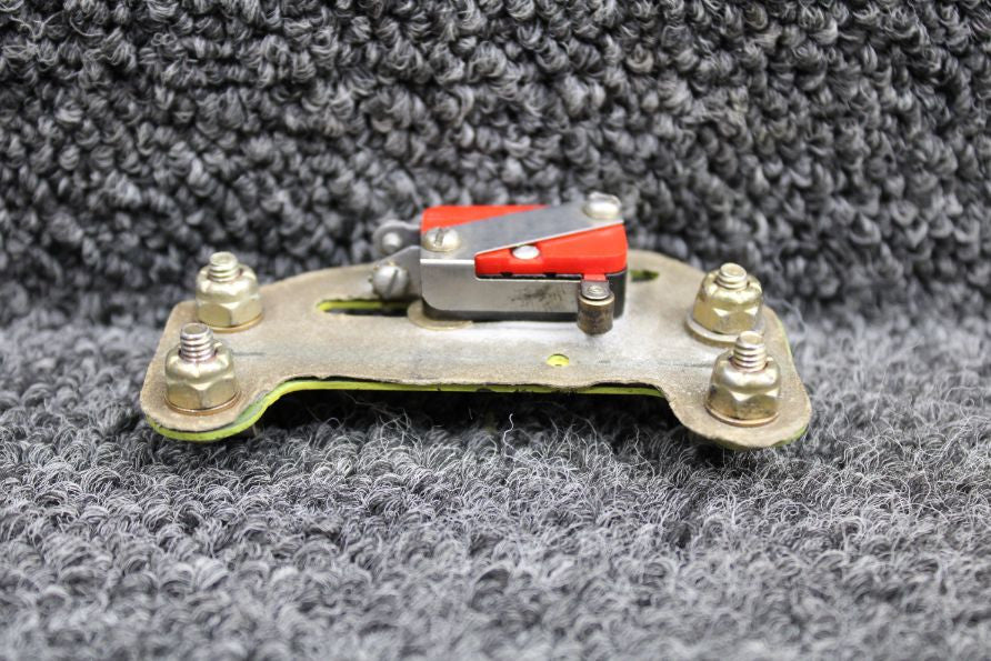 V3-1, 660052-001 Mooney M20J Throttle Position Landing Gear Warning Switch Assy