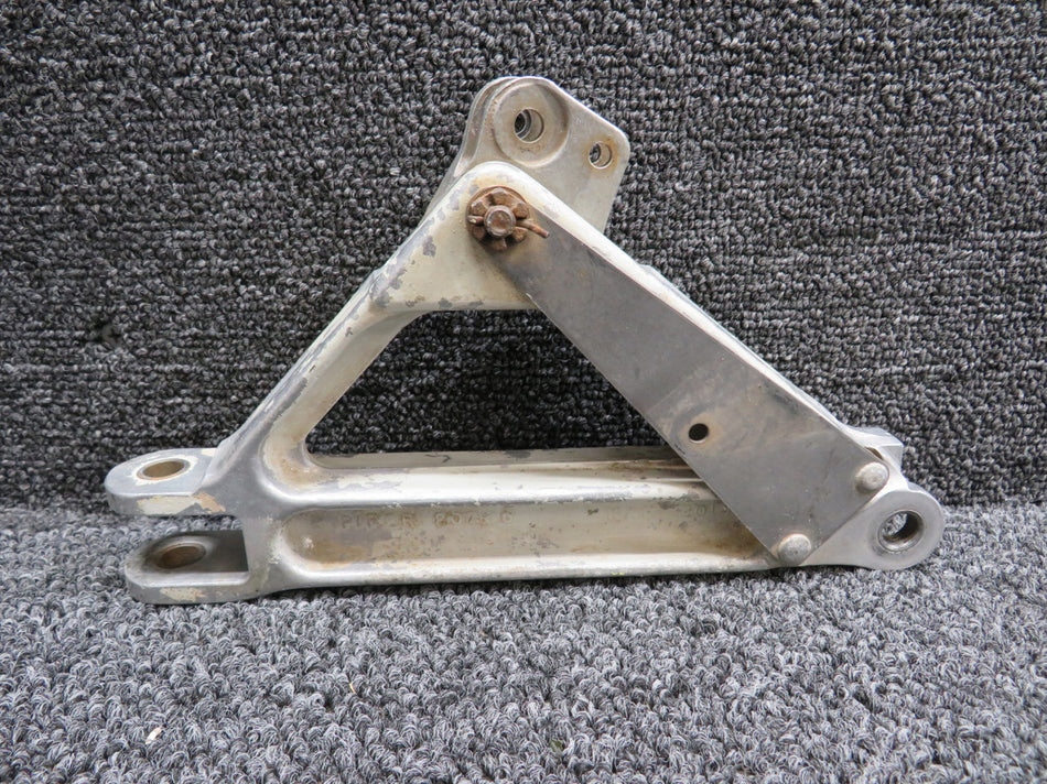 67025-000 Piper PA28-201T Main Landing Gear Truss Assembly (No Hooks)