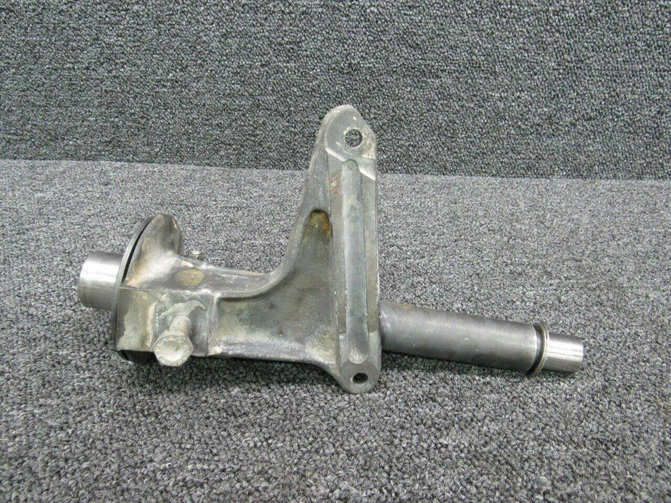 1541000-206 Cessna T337G Saddle and Shaft Main Gear RH