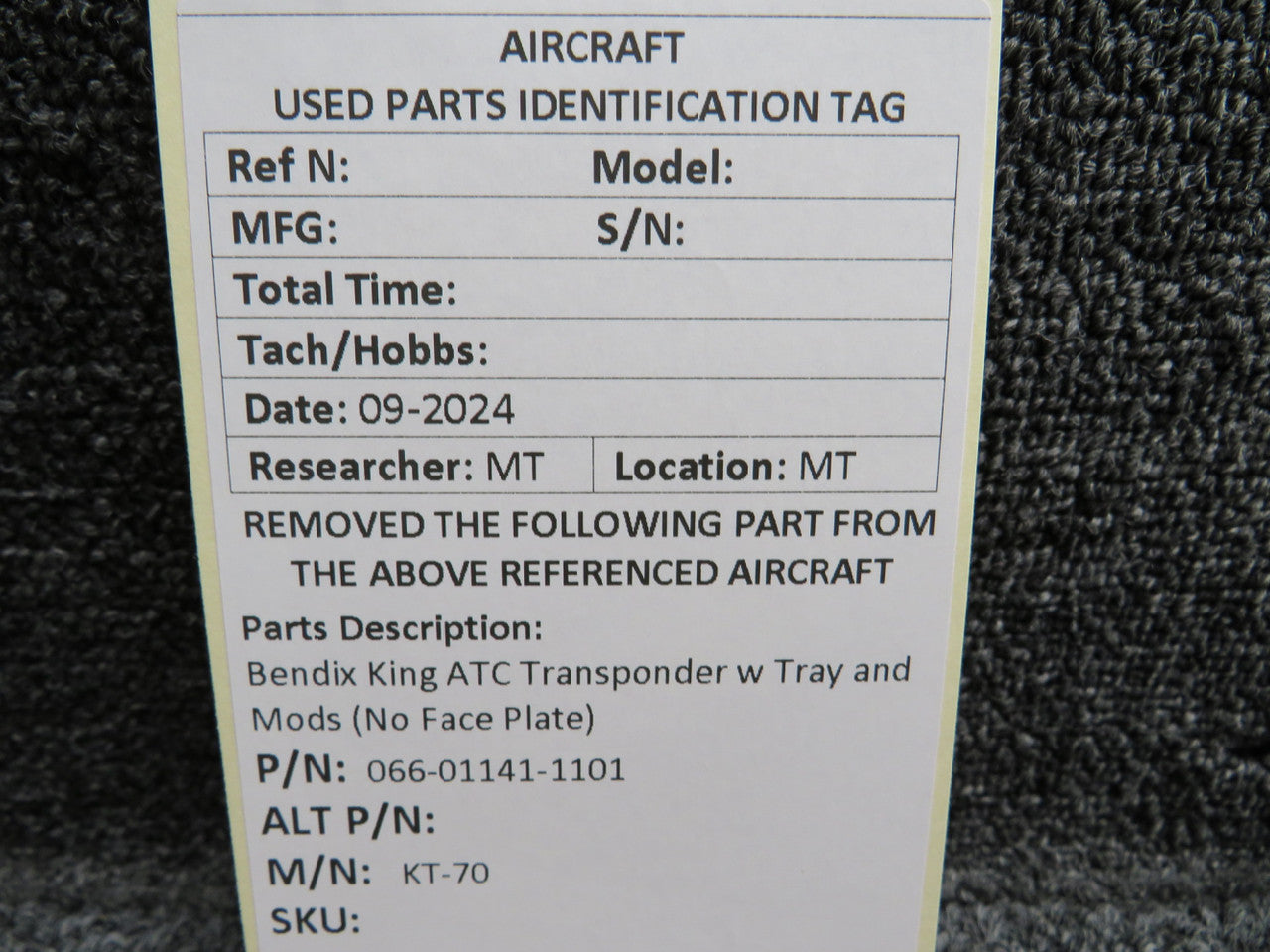 066-01141-1101 Bendix King KT-70 ATC Transponder w Tray and Mods