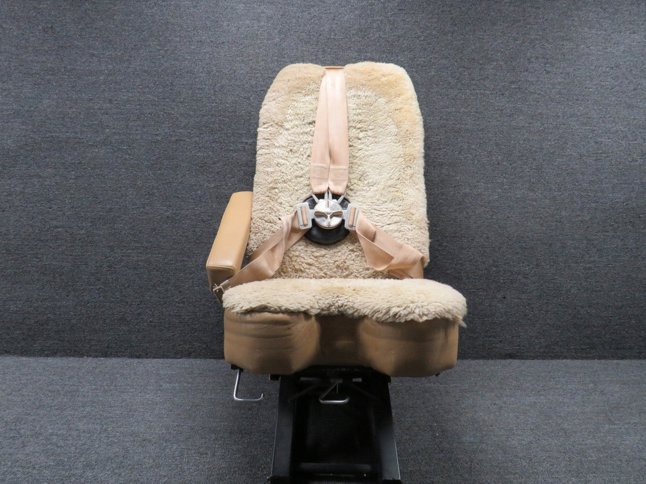 5519201-1 Cessna Citation 550 Pilot Seat Assembly – BAS Part Sales