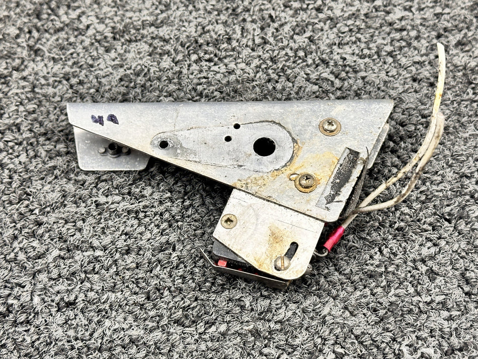 67215-003 Piper PA28R-201 Quadrant Bracket Assembly LH with Switch