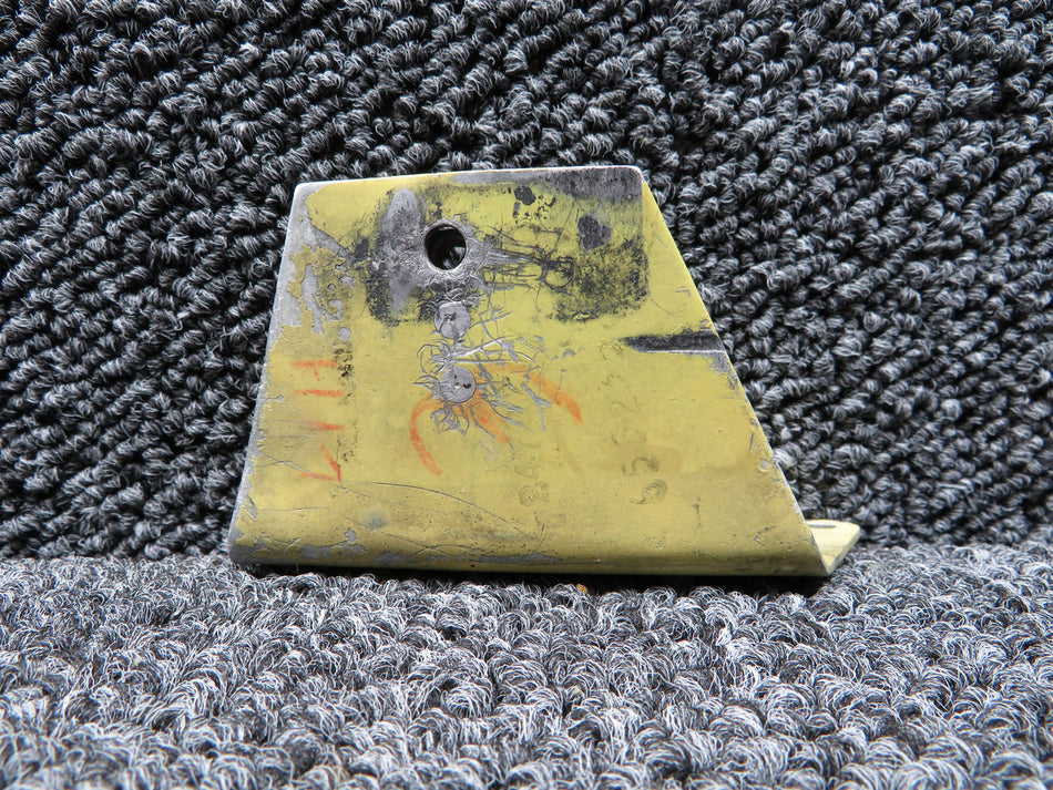 6552352-836 Cessna 550 Angle Bracket Assembly
