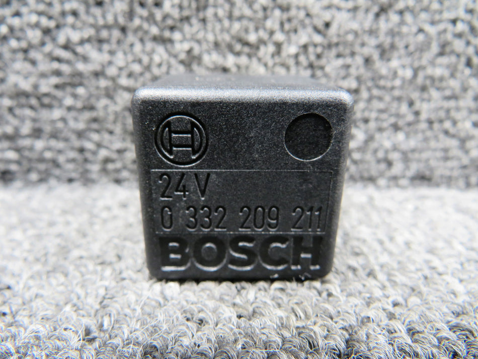 0332209211 Bosch Plug in Relay (24V)