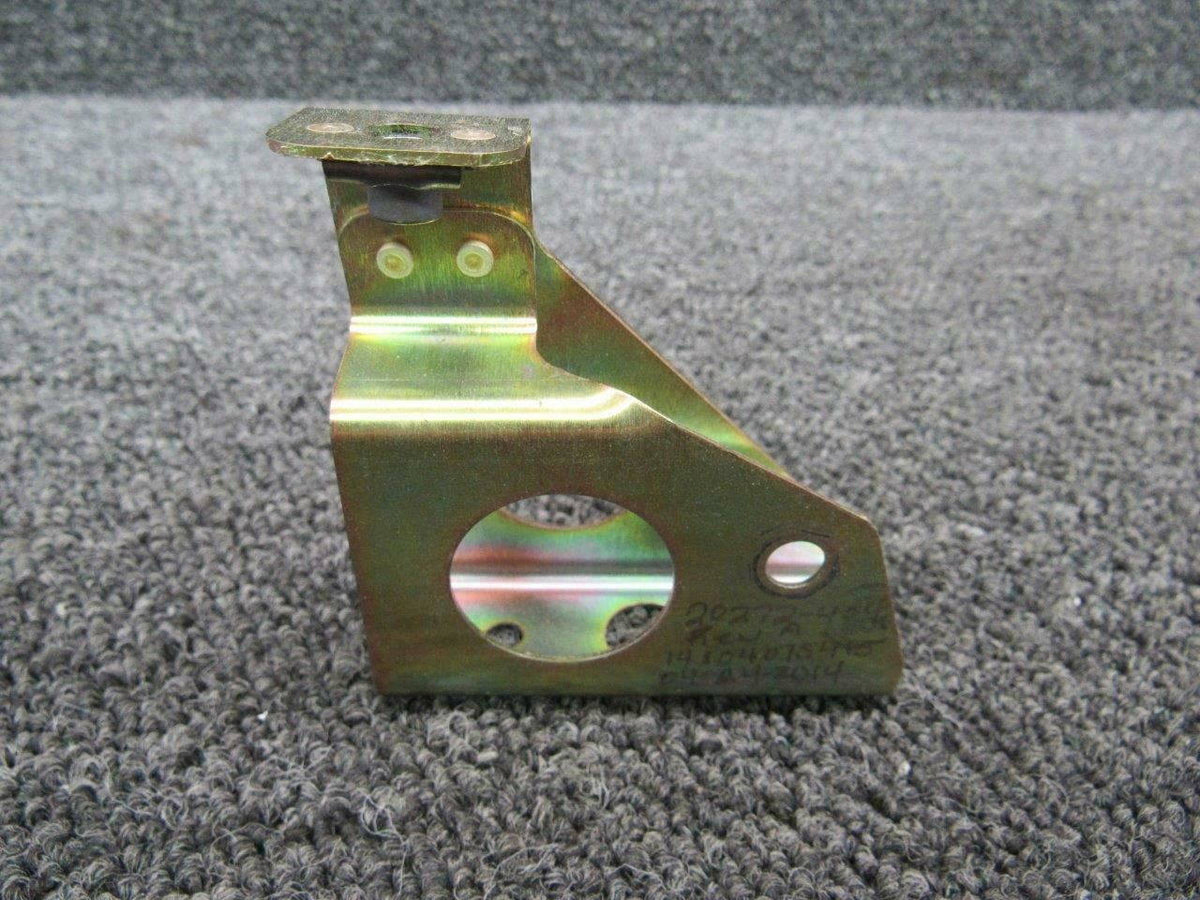 20272-004 Cirrus SR20 Cabin Door Attach Bracket RH BAS Part Sales | Airplane Parts