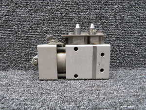 AC63880 Dunlop Valve Assembly