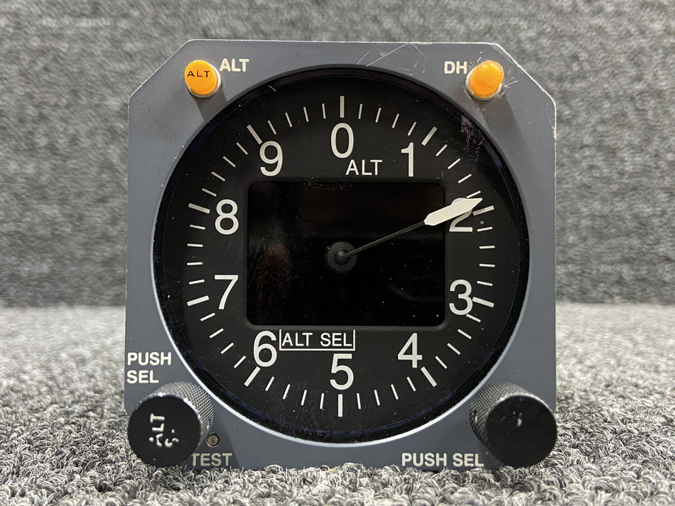 9D-80130-1 Innovative Solutions 7H-31 Air Data Display Unit w Mods (28V)