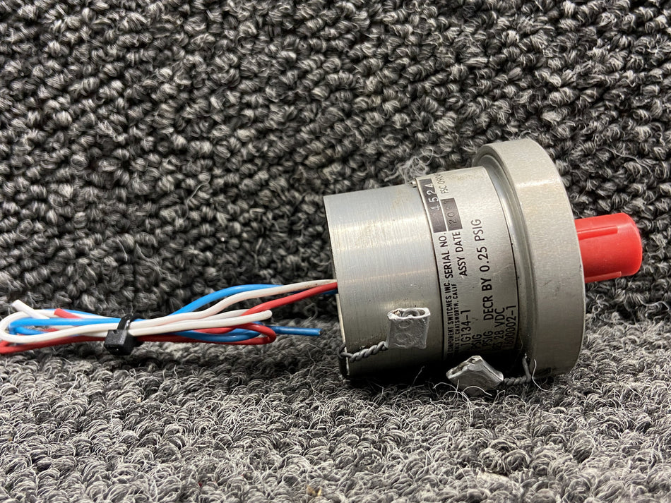 7600002-1 Custom Component 1G134-1 Low Fuel Pressure Switch (28V)