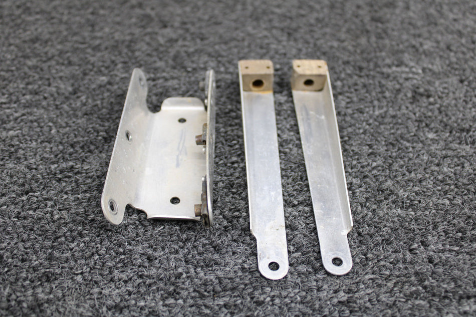 67978-002, 79009-000 Piper PA34-200T Radar Indicator Tray with Supports