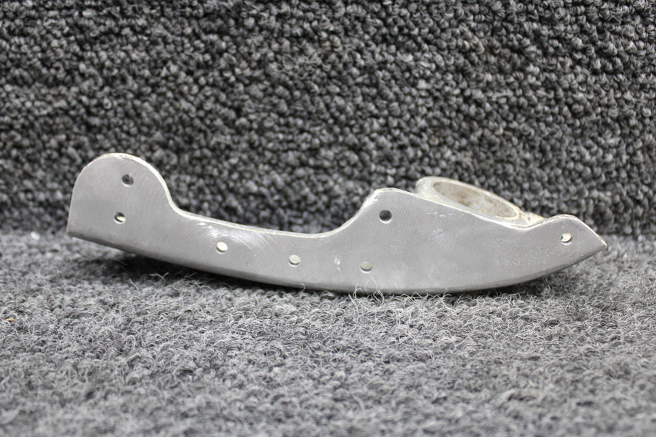 0712305-4AGW (Use: 0712780-2) Cessna T188C Tail Gear Mount Casting RH