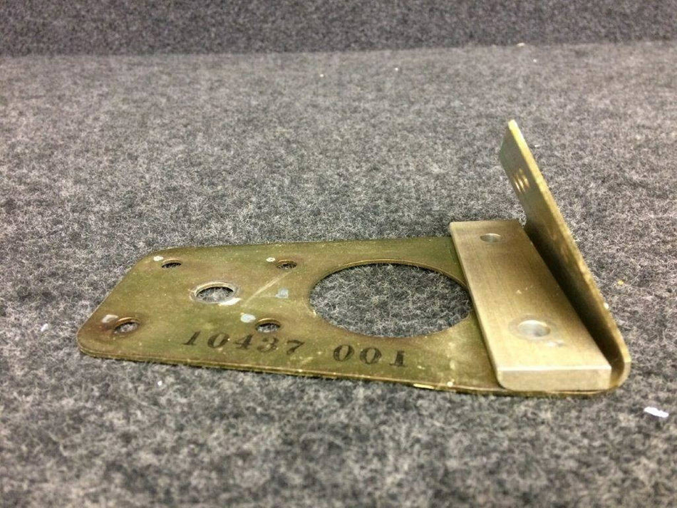 10437-002 Cirrus SR22 Fitting Shoulder Harness LH