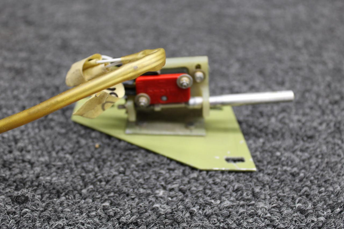 Learjet 5415535-41-641 Learjet Door Warning Switch Assembly