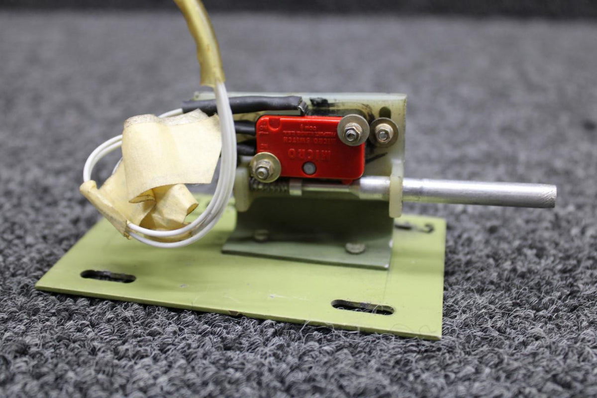 Learjet 5415535-37 Learjet 55 Passenger Door Warning Switch Assembly Upper or Lower