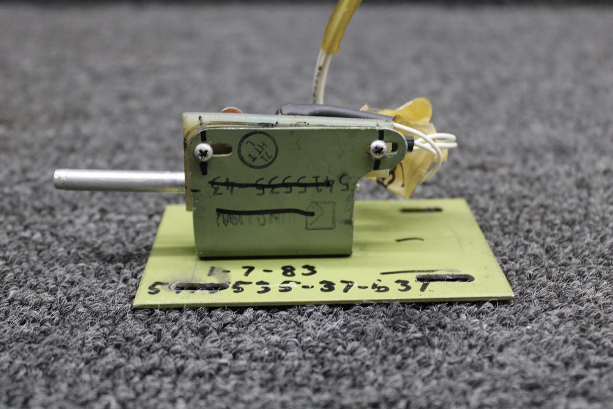 Learjet 5415535-37 Learjet 55 Passenger Door Warning Switch Assembly Upper or Lower