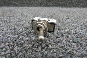 EN61058-1APEM2 Pipistrel Alpha Trainer Toggle Switch (Volts: 250, Amps: 15)