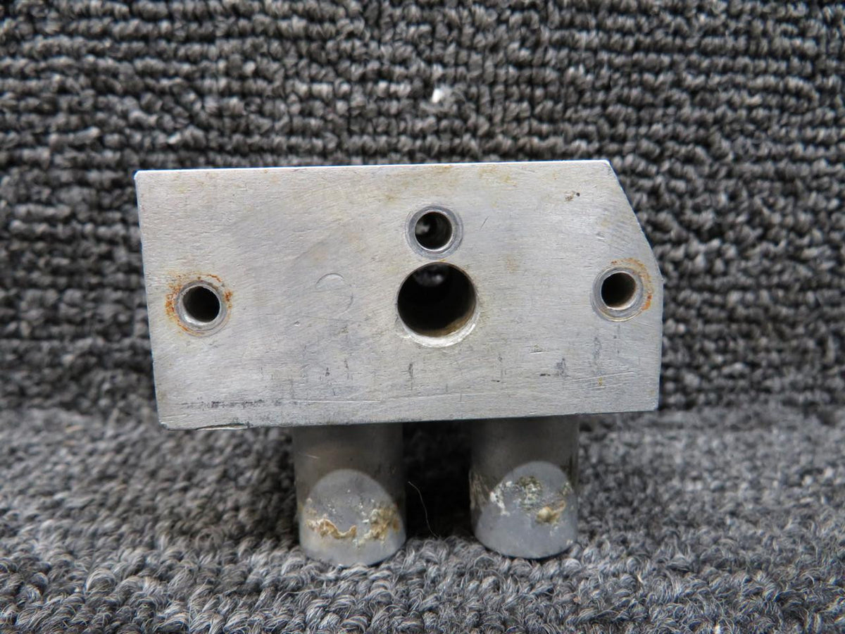 Piper Aircraft Parts 67589-000 Piper PA28R-200 Pitot Pressure Vacuum Head Block Assembly