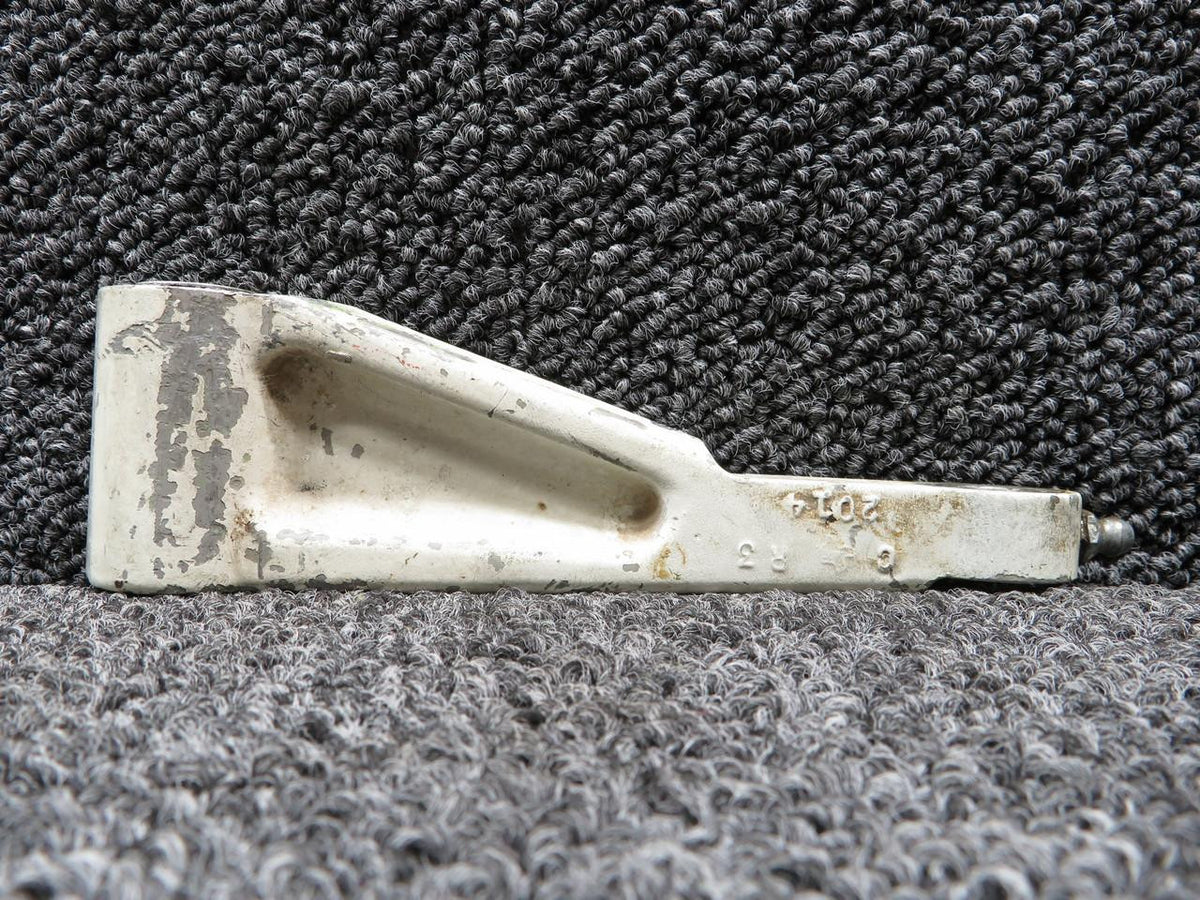Cessna Aircraft Parts 0841005-3 Cessna 320E Nose Landing Gear Scissor Torque Link Lower