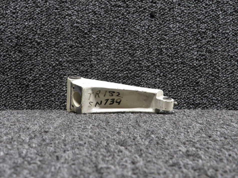 Cessna Aircraft Parts 2043011-6 (Cast: 2043011-3F) Cessna C-TR182 Torque Link Upper Assembly