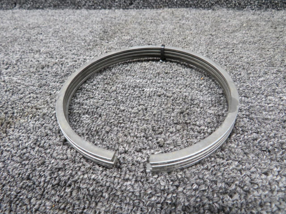 Does Not Apply 36044 Piston Ring Set of 4 (New Old Stock)