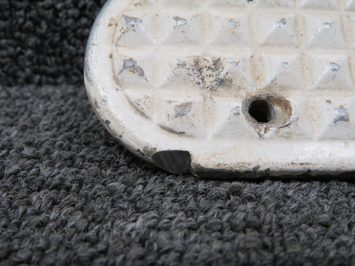 Does Not Apply 0541211-495 Step Assembly (Chipped)