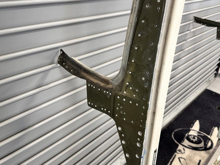 Cessna Aircraft Parts 2213083-19, 0711066-10 Cessna R182 Front Door Post Bulkhead Assembly