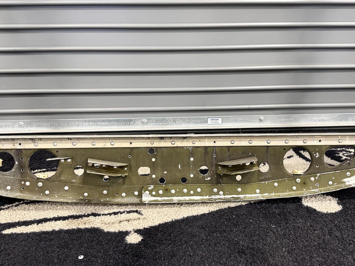 Cessna Aircraft Parts 2213083-19, 0711066-10 Cessna R182 Front Door Post Bulkhead Assembly