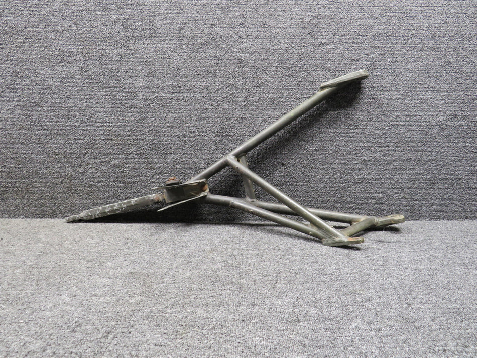 0842000-3, 0842000-4 Cessna 310 Nose Gear Drag Link and Truss Assembly