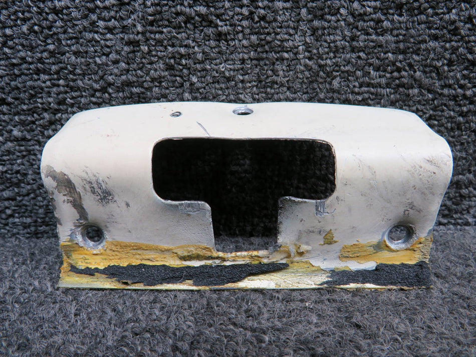 68187-000 Piper PA34-200T Plate Trim Latch