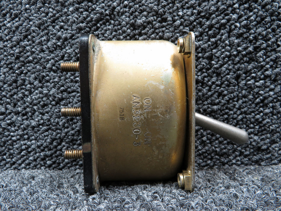 AN3230-3 Cutler-Hammer Toggle Circuit Breaker
