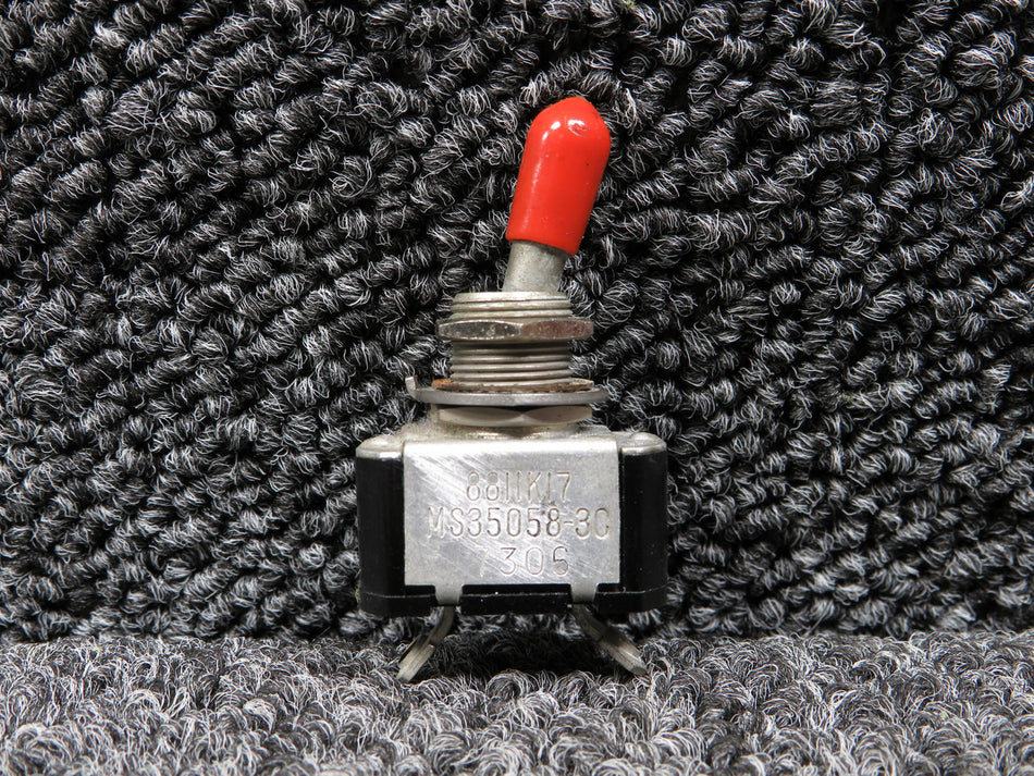 MS35058-30 (Alt: 8811K17) Cutler-Hammer Momentary Toggle Switch Assembly