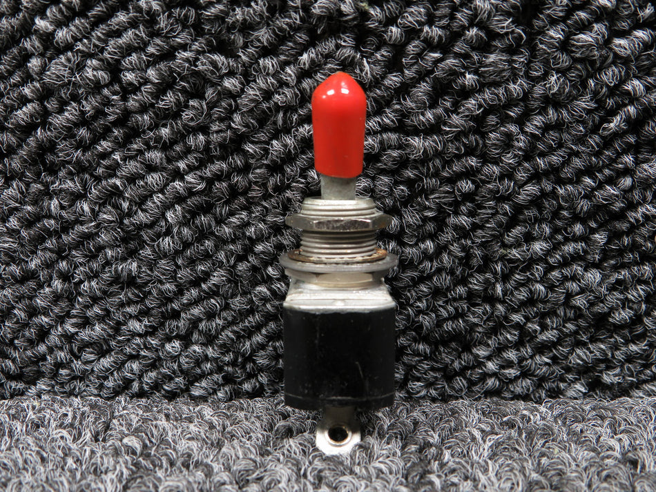 MS35058-30 (Alt: 8811K17) Cutler-Hammer Momentary Toggle Switch Assembly