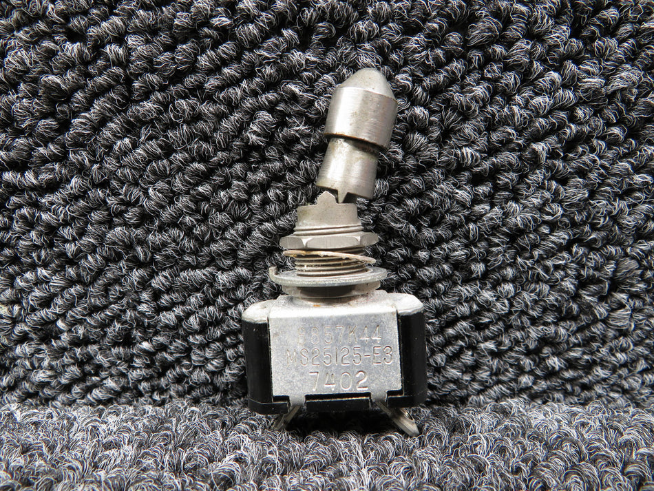 MS25125-E3 (Alt: 8857K44) Cutler-Hammer Maintained Toggle Switch Assembly