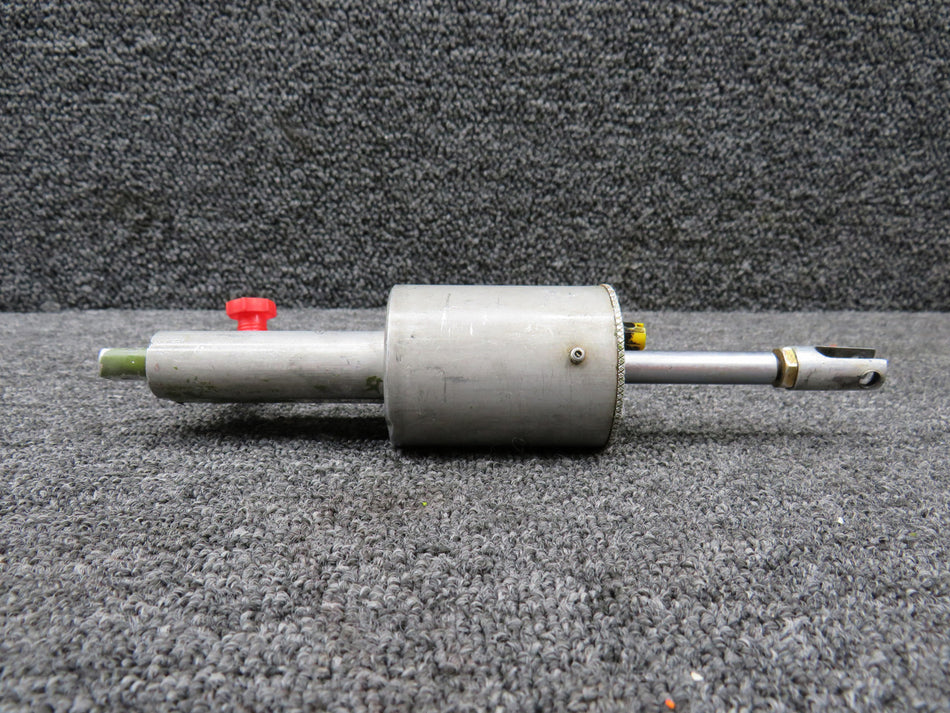 0541138-3 Cessna Master Brake Cylinder Assembly