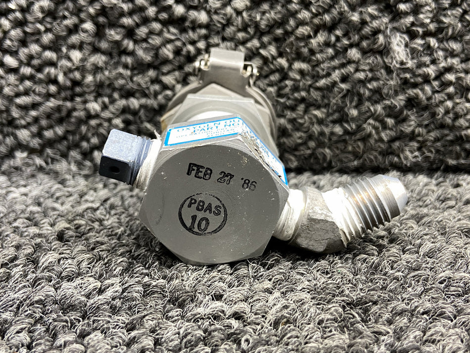 170089 (Alt: C166006-0109) Puritan Oxygen Outlet Valve w Angled Fitting & Lid