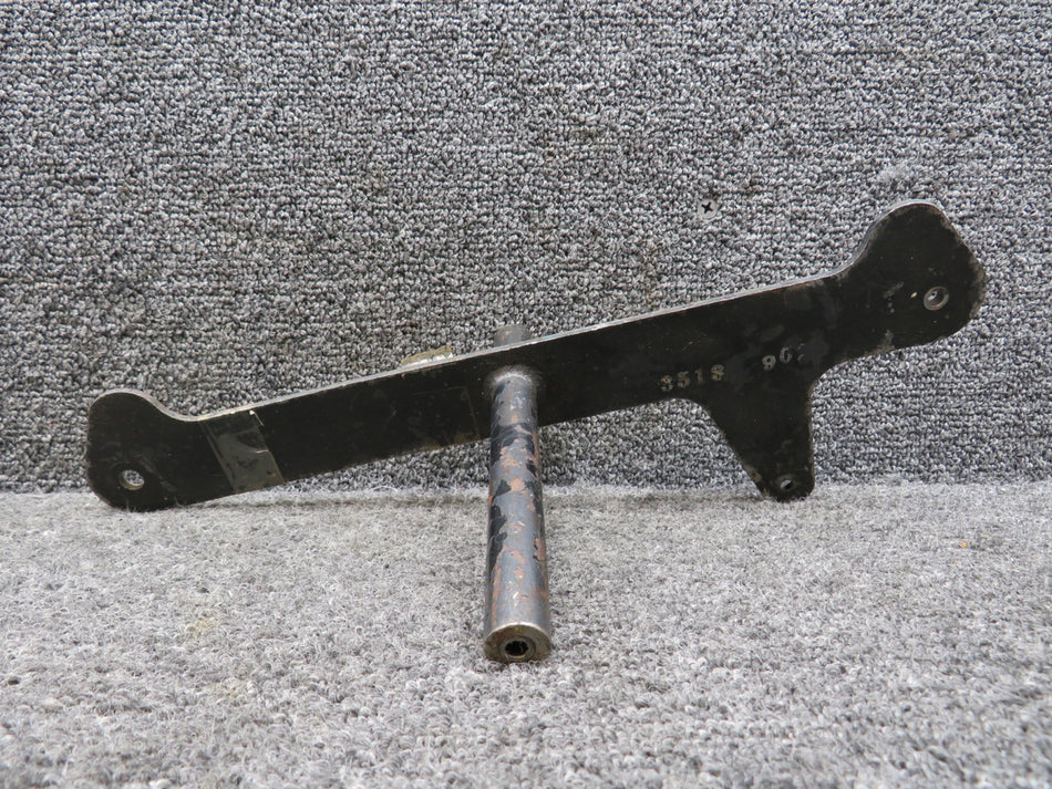 35135-902 Piper PA28-181 Aileron Bellcrank Assembly LH