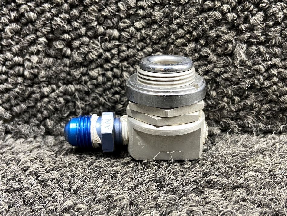 Z909 (Use: 170099) Puritan Bennett Oxygen Outlet Valve w Straight Fitting