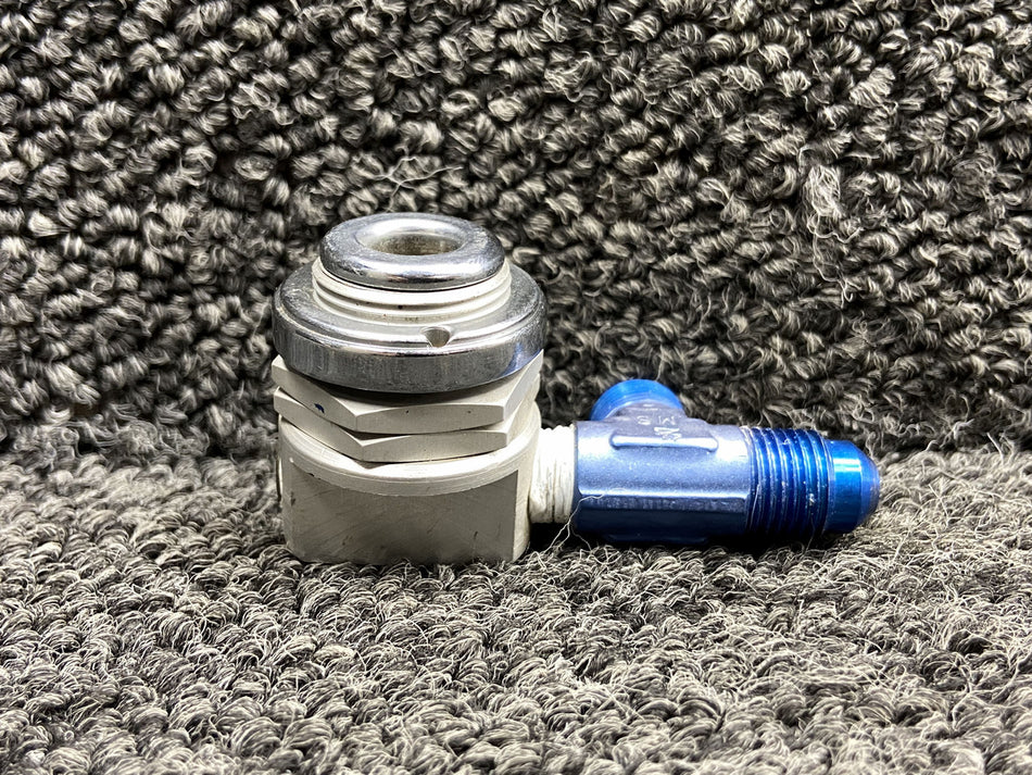 Z909 (Use: 170099) Puritan Bennett Oxygen Outlet Valve w T-Fitting
