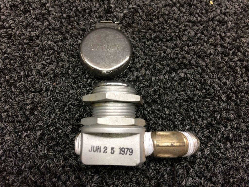 C166006-0201 (Use: 9912057-15) Cessna TU206G Oxygen Outlet Valve