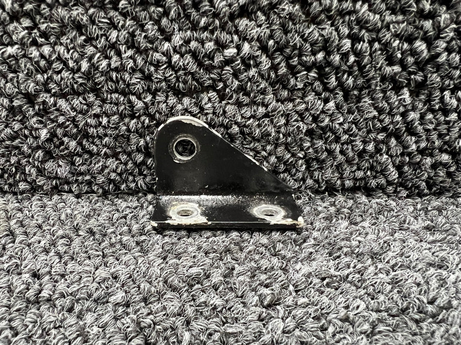 0510205-5 Cessna 182P Seat Belt Attachment Fitting LH Inbd or RH Outbd (Painted)