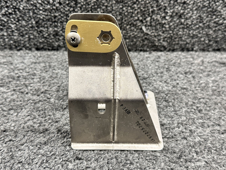 LA57271022 (FSO: 2861100-2) Aileron Bellcrank Bracket RH with Bolt Lock