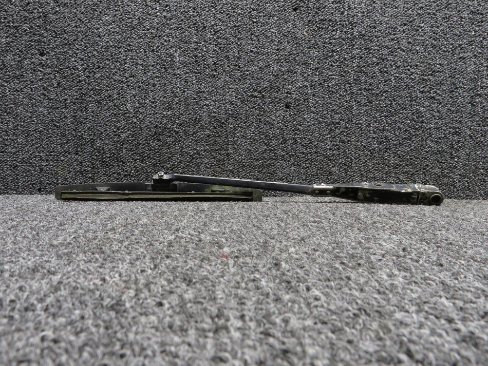 4071696, 4209366 Teleflex Syneravia Wiper Arm with Wiper RH