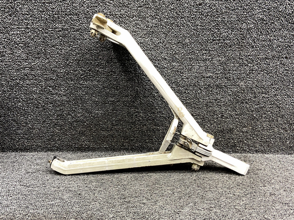 40280-000, 40280-001, 85166-003 Piper PA-31T Main Gear Drag Brace RH w Leg